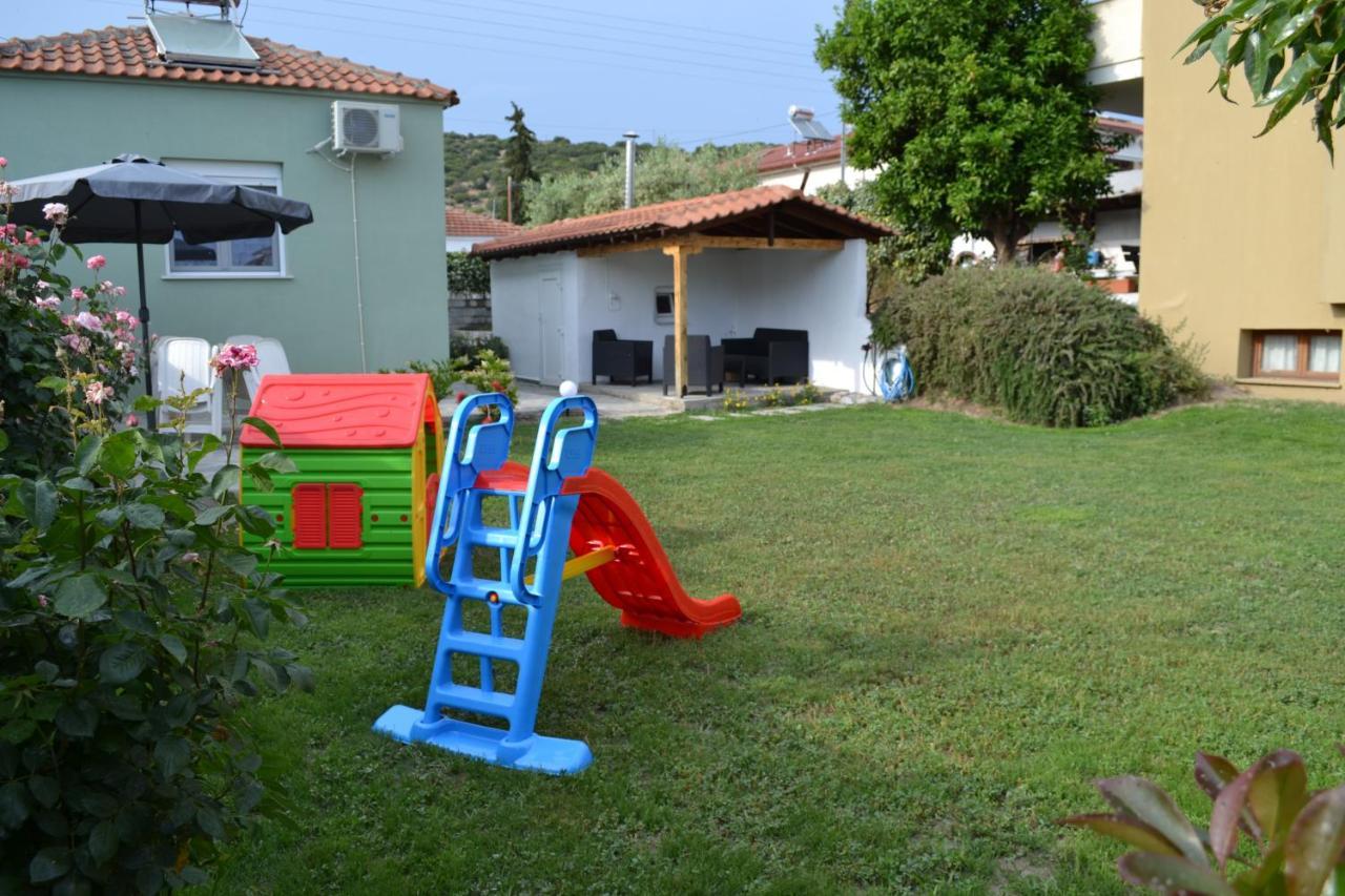 Apartmán The Olive House Néa Péramos Exteriér fotografie